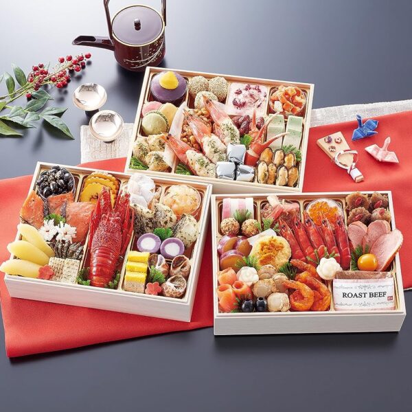 【冷蔵 盛付済 おせち 解凍不要】北海道函館「花びし」監修和洋三段重 絢華【三段重 約4～5人前】